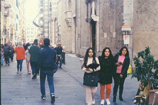 Empowering UK Startups: Leveraging Crowdfunding to Validate and Launch Innovative Ideas